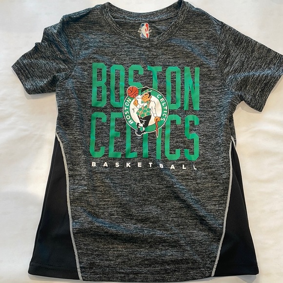 Boston Celtics basketball shirt - Picture 1 of 2